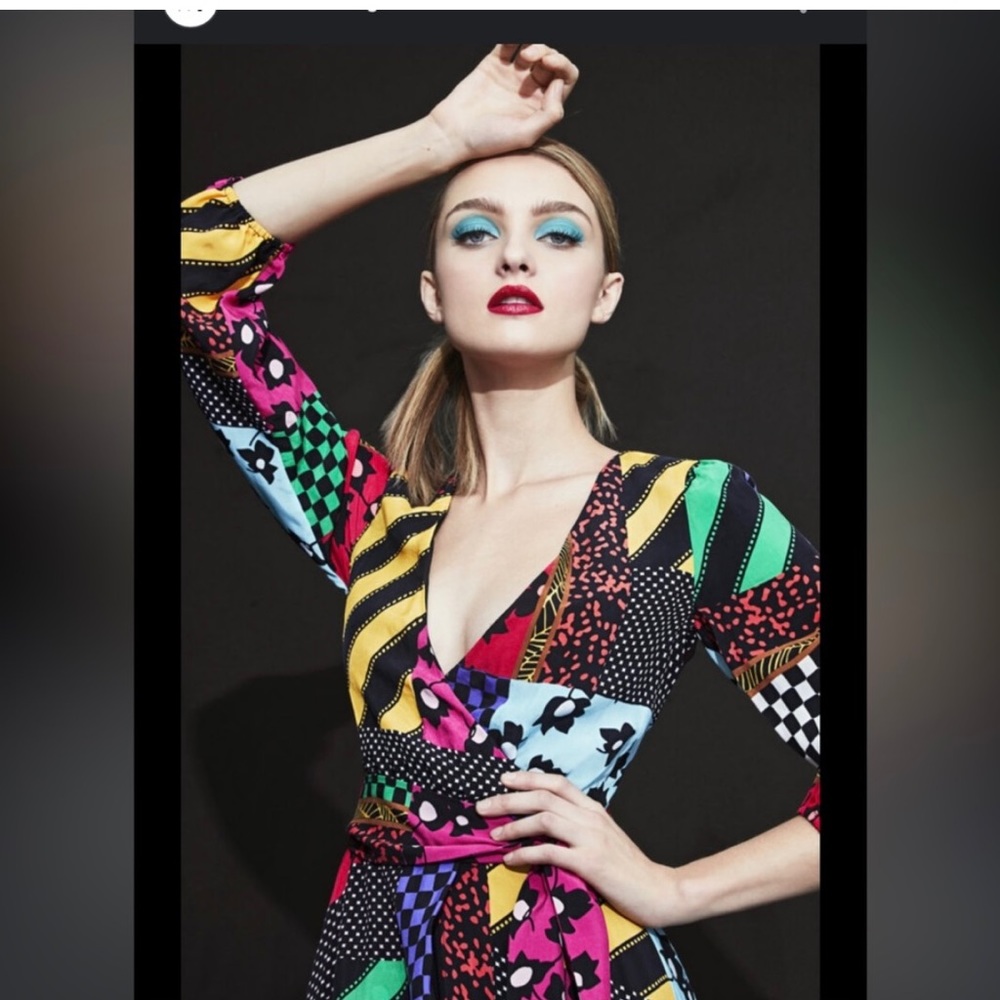 Alice + Olivia Runway Collection- Coco Mock-Wrap Blouson-Sleeve Maxi Dress - Picture 2 of 10